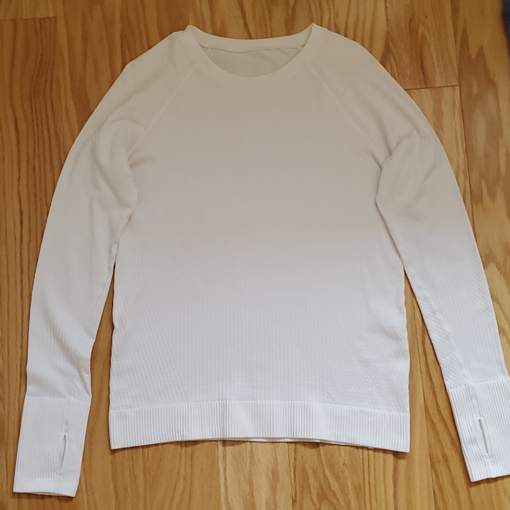 MOVING SALE💥Lulu White Rest Less Pullover size 12